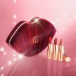HOT LIPS BAG - MAKEUP BAG & LIP KIT